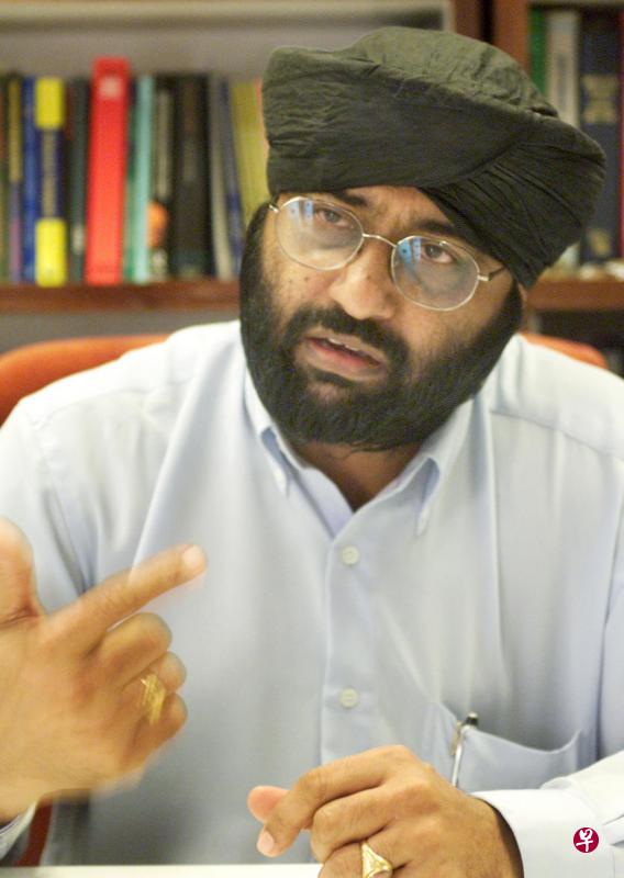 新加坡国立大学政治系副教授比尔维尔星（Bilveer Singh）。