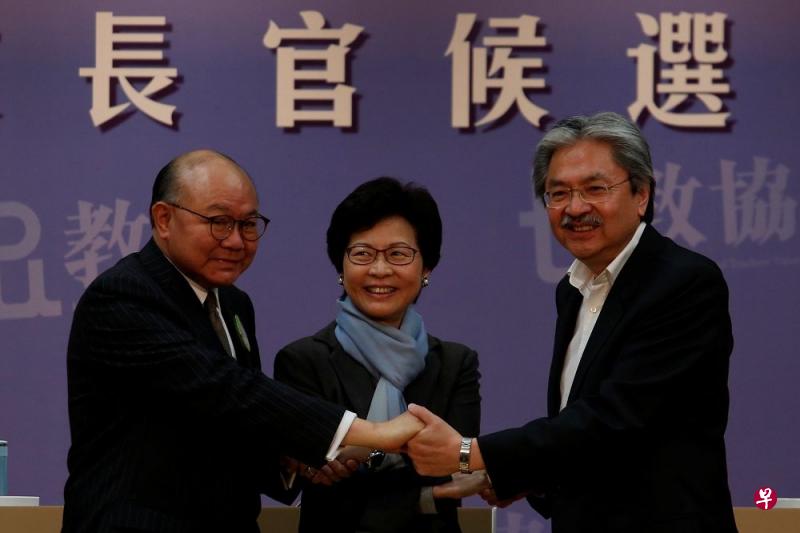 香港特首选举本届主要的参选人有前政务司司长林郑月娥（中）、财政司司长曾俊华（右）、前法官胡国兴（左）。