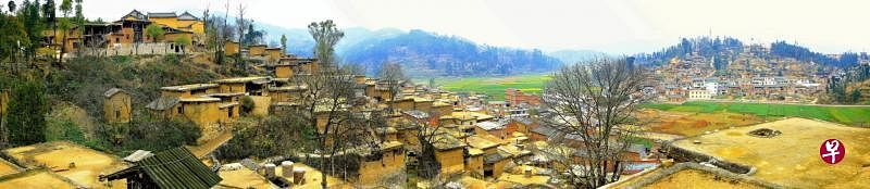 气势磅礴、风光无限的城子古村全景。（黄金文摄影）