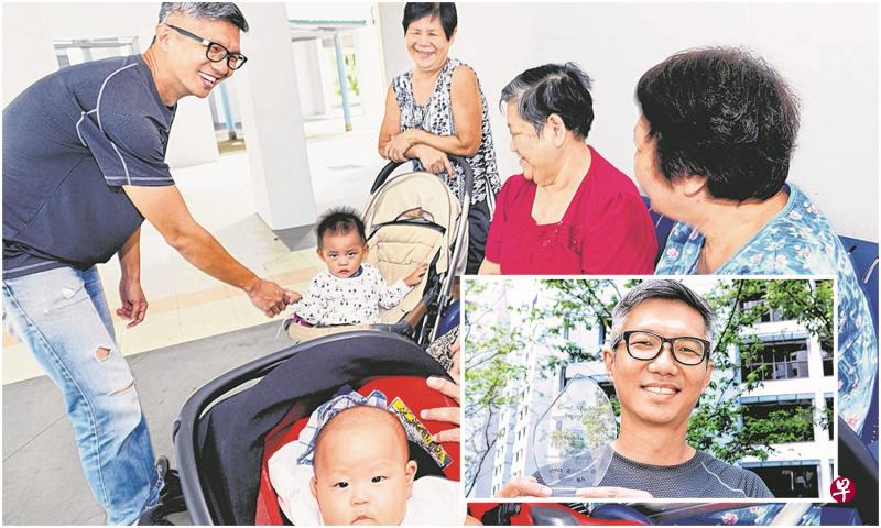 赖宥森搬进组屋后不仅与居民打成一片，还自愿当他们的“万能手”，帮助邻居钻钻钉钉。