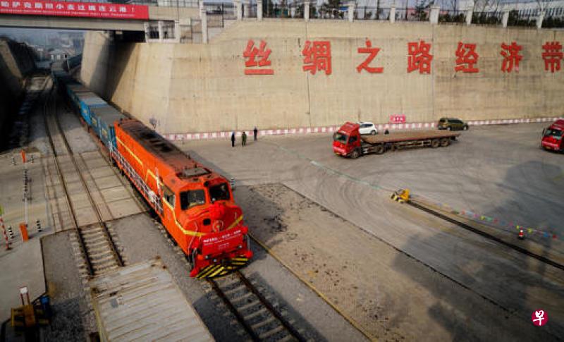张志贤说，“一带一路”倡议涵盖中国通往欧洲的古丝绸之路陆上经济带，以及连接亚洲、中东和非洲的海上丝绸之路。（新华社）