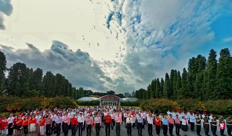 陈总统率众举行 总统府国庆敬礼（总统府提供）