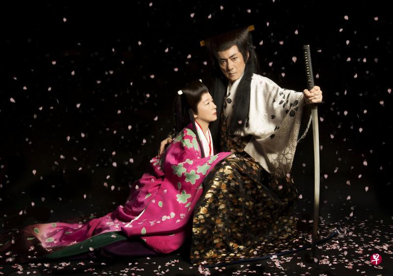 市村正亲（右）与田中裕子分饰马克白及马克白夫人。（滨海艺术中心提供）
