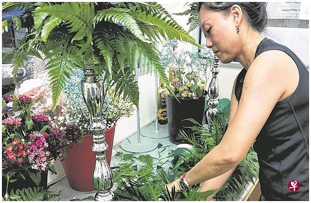 陈瑞妤从室内设计师转当花商，创立自己的品牌，目前主要为顾客提供婚礼花卉的设计服务。（受访者提供）