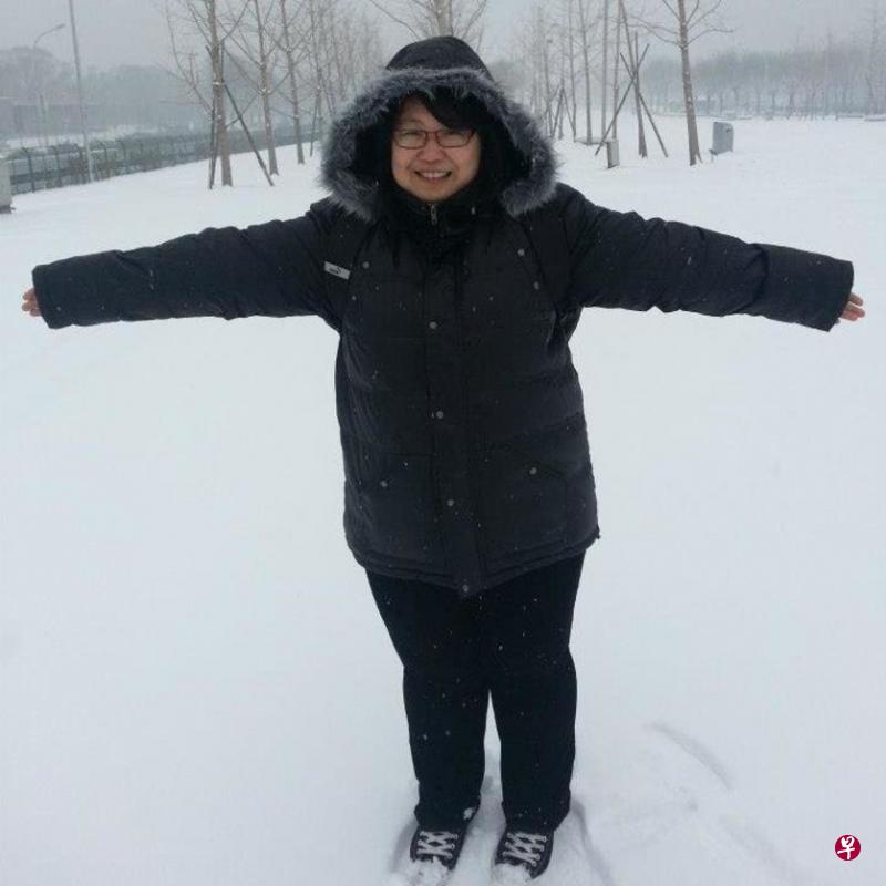 姐姐许苑玲与妹妹到南非租车自驾游，不料发生车祸身亡。（取自面簿）