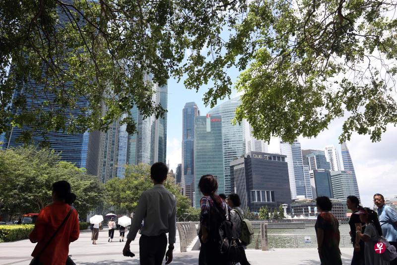 新财政预算案出炉后，经济师认为我国经济增长今年可维持在3％，甚至可能因为未调高消费税和派现金红包刺激消费，而提高到3.3％。（档案照片）
