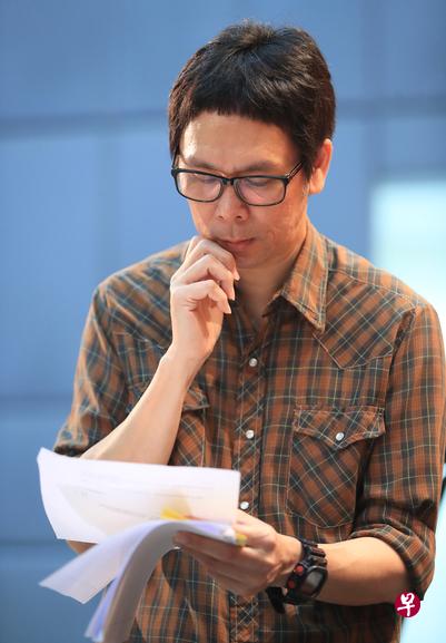 陈佳明希望同学不要有压力，带着轻松的心情来参加创作坊。