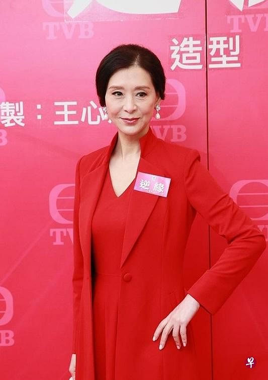 夏文汐虽51岁但气质很好。（TVBI）