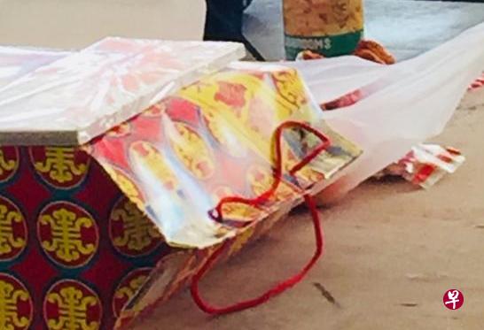 光明山普觉寺今年清明开始禁止焚烧大型冥衣箱。（示意图）