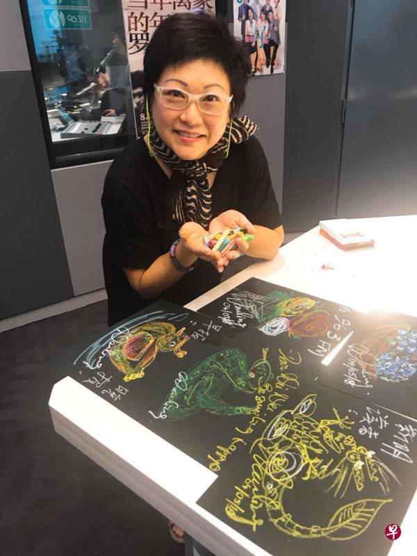 郑琬龄平日喜欢画画、插花、煮饭、唱歌，她说想开YouTube频道分享兴趣。（96.3好FM提供）