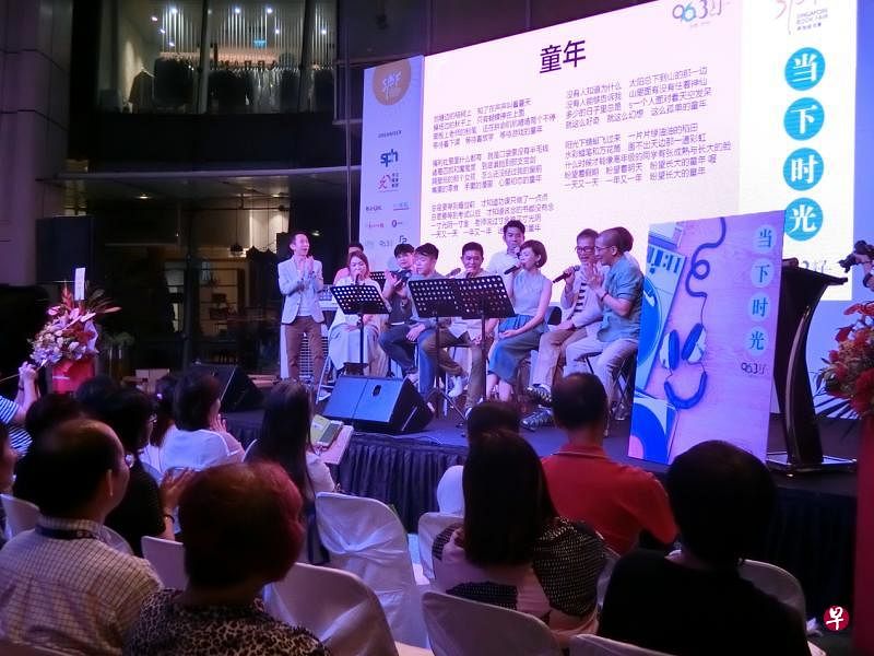 96.3好FM的DJ们在新加坡书展上献唱了八九十年代的好歌及新谣歌曲。（96.3好FM提供）