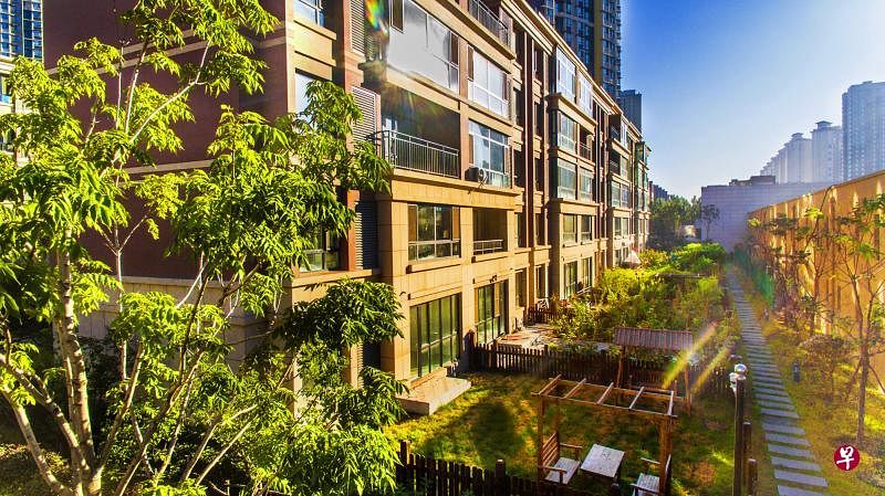 长白岛上的沈阳·新加坡城，总建筑面积50万平米，居住了5000余户，是沈阳独树一帜的新加坡风情景观住区。（受访者提供）