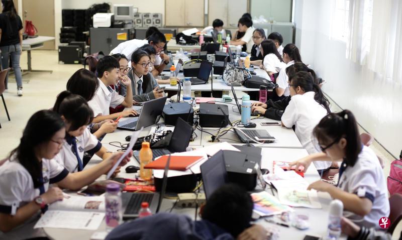 有效的教育才是培养青年“敬畏”之心的重要管道。（档案照）
