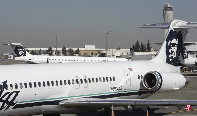 地平线航空公司一名员工10日在未经允许的情况下偷驾一架没有乘客的庞巴迪Q400型飞机从西雅图国际机场起飞，飞机随后在普吉特海湾南部坠毁。（法新社）