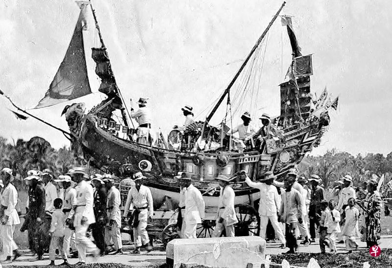 1919年王船绕境经过马六甲市郊的情形。