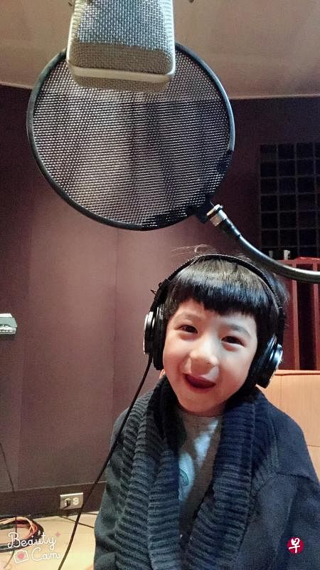 儿子Ashton将在儿歌专辑中演唱。（受访者提供）