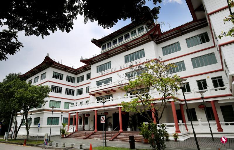 潮州大厦的改建与加建工程将保留大厦外观，并在后面建筑一栋六层楼高的大楼。（龙国雄摄）