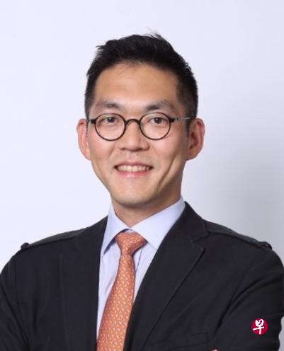 徐丙徽：睡眠面膜可代替夜间护肤霜或作为夜间护肤的最后步骤使用。