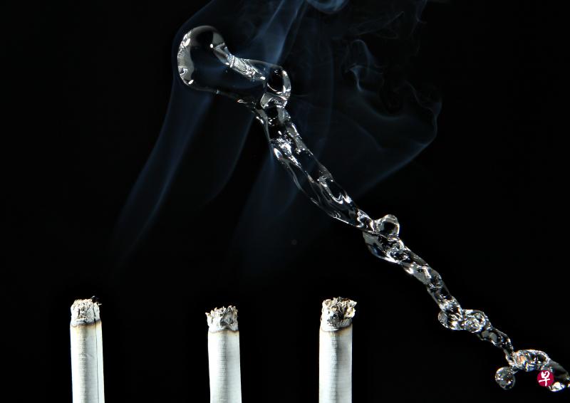 好几名议员建议，把禁烟措施扩大至个人的住家。（档案照片）