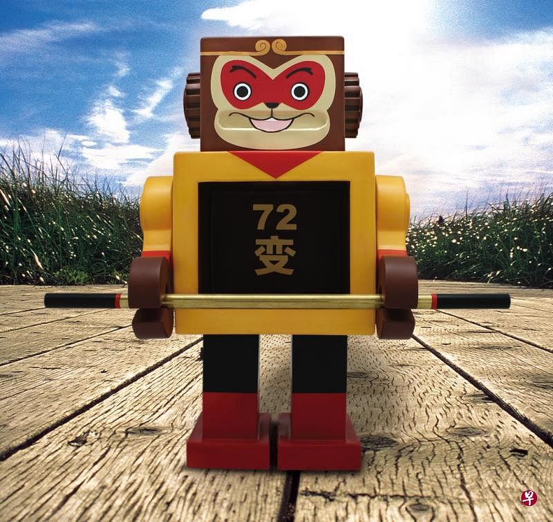 “看我72变！”孙悟空也变成机器人了。