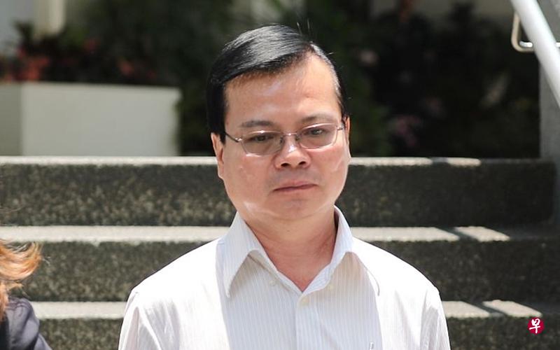 宏茂桥市镇理事会前总经理黄志明共面对55项触犯防止贪污法令的控状。（海峡时报）