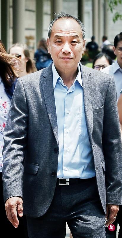 刘程强在宣誓书中坦露心酸提当年事。（林国明摄）