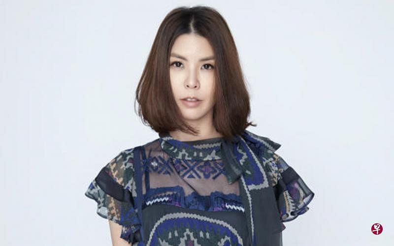 许茹芸在新专辑《绽放的绽放的绽放》展现不同以往的唱腔。（索尼音乐提供）