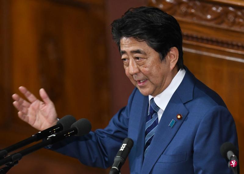 安倍24日在议会发表施政演说，大谈日俄及日中关系。（法新社）