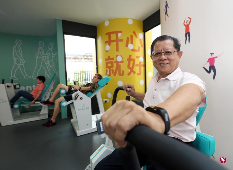 70岁的陈纪锟是碧山民众俱乐部乐龄中心主席，他今年4月与50多名年长者一起加入“健得力计划”，经过半年锻炼，他的体能得到显著提升。（林泽锐摄）