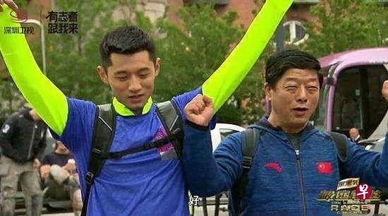 懒散的张继科（左）被封为“爸宝男”。（星和视界提供）