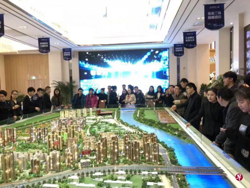 西安御锦城展销厅吸引了众多潜在买家。（凯德提供）