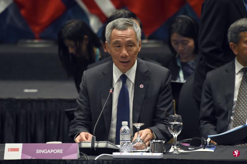 李显龙总理在第二届RCEP峰会时致开场词。（法新社）
