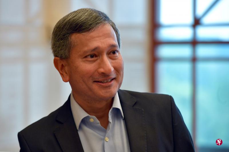 新加坡外交部长维文医生昨天指出，中国总理李克强上周访新期间，两国签署议定书，“大大提升”双边自由贸易协定。（海峡时报）