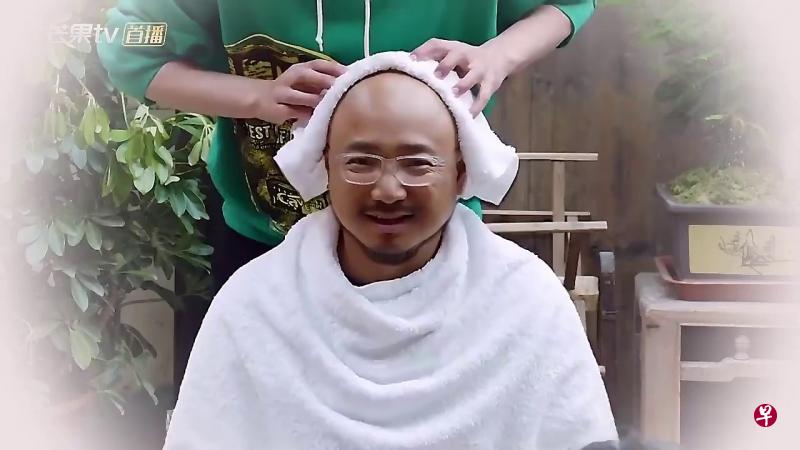 嘉宾黄渤（上图前）、徐峥（下图）。
