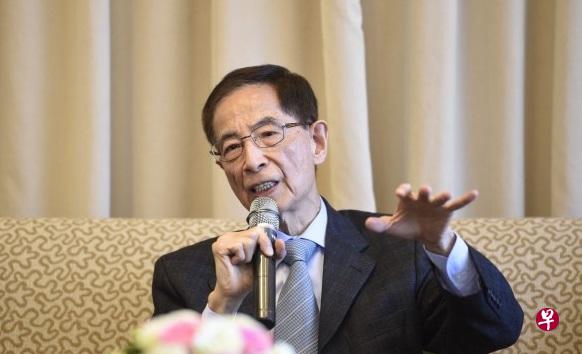 李柱铭今天在台北说，台湾是否要接受一国两制要由台湾人民决定，不过透过沟通、建立互信，“没什么不能谈”。（自由时报）