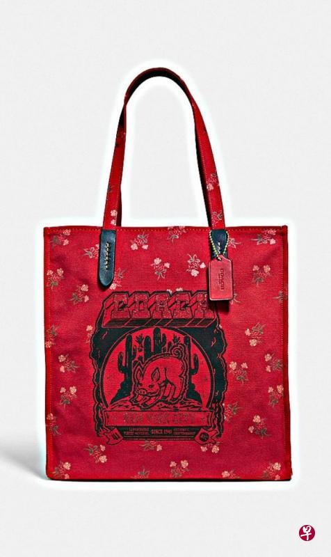 Coach限量猪年时尚单品。（品牌提供）