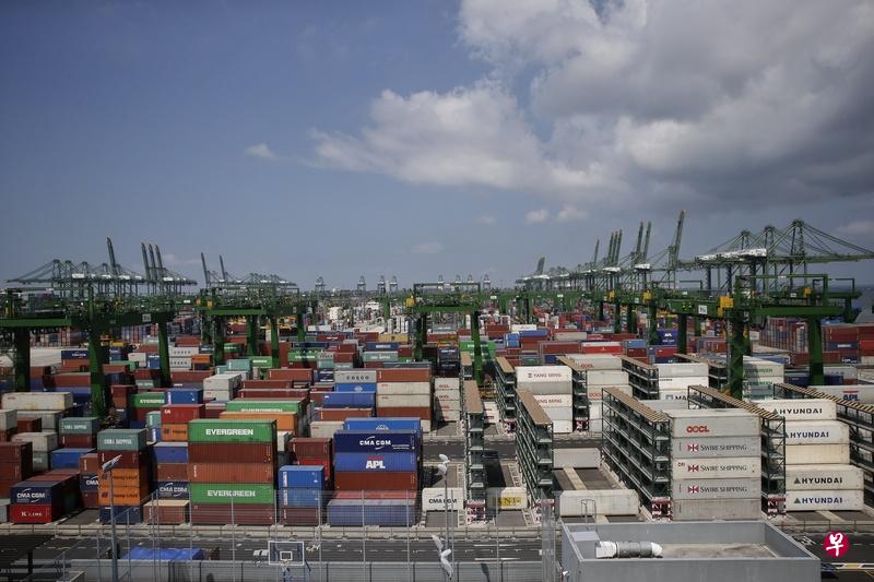 新加坡企业发展局把今年的非石油国内出口和总商品贸易的预测定在零至2％。（档案照片）