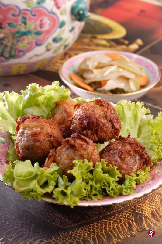 报名参加晚宴的读者可品尝经典娘惹风味。（PeraMakan 提供）