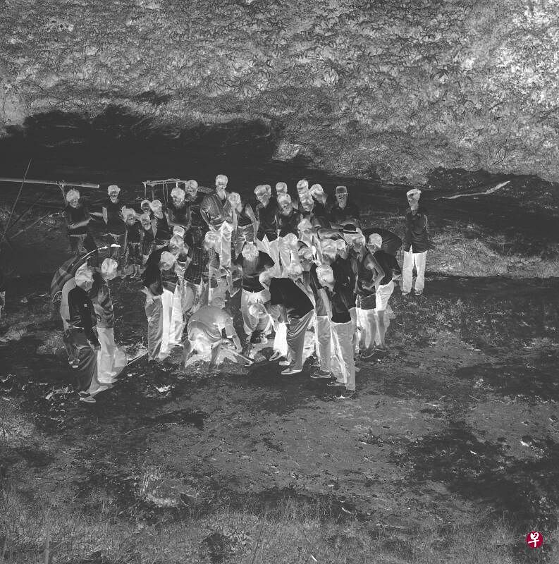 日军在新加坡进行“肃清”大屠杀后的1962年，实乞纳发现一处万人坑。（档案照片）