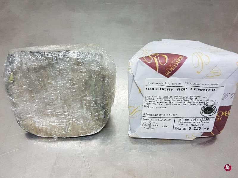 一些批次的Hardy牌瓦伦卡原奶芝士产品含大肠杆菌，被当局召回。（农粮局提供）