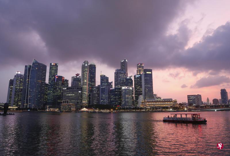 中美贸易战的影响波及各个市场和领域，若要投资海外股市，有哪些基本面良好且值得长期持有的个股？（档案照片）