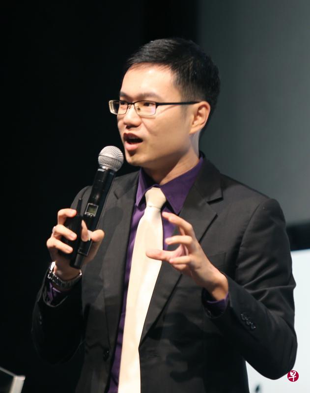 FSMOne.com股票和挂牌基金研究部经理游维仁认为，多项因素支撑中国互联网行业的前景。（梁伟康摄）