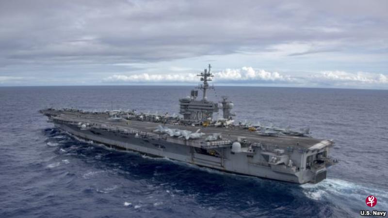 美国海军航空母舰在南中国海例行巡逻。（档案照片）