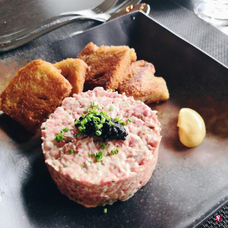 手剁牛肉鞑靼