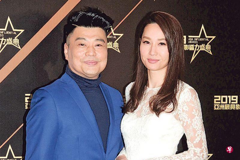 阮兆祥（左）与徐子珊同属王祖蓝公司旗下艺人。（互联网） 　　