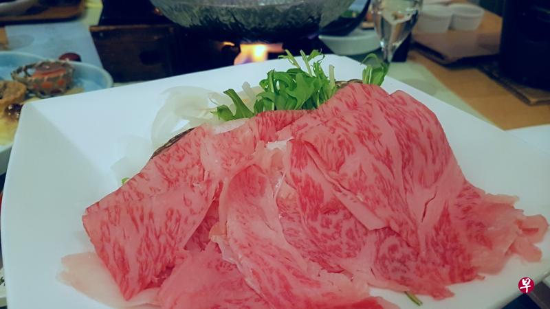 著名的山形和牛是温泉酒店料理主打。