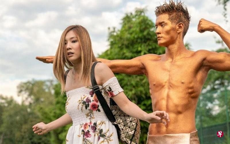 向洋（右）是《女鬼爱上尸》男主角。（档案照）