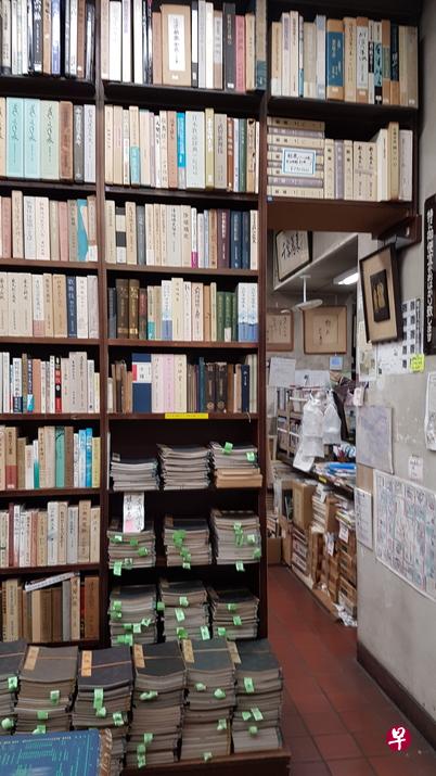 神田神保町旧书店街，一片难忘的书林。（作者提供）