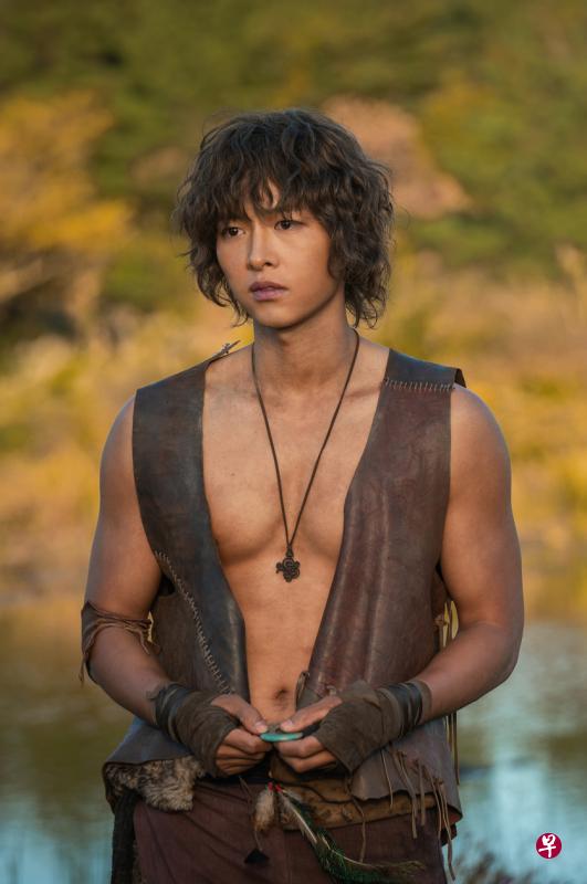 宋仲基时隔三年回归小荧幕。（Netflix提供）