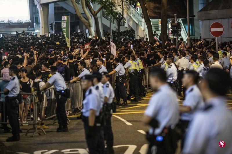香港近日发生了上百万人上街游行，反对引渡法修改。（彭博社）